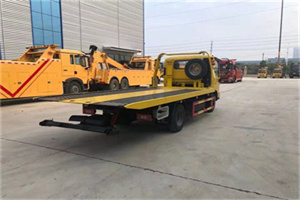 平泉非事故拖车