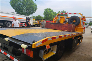 平泉附近拖车电话号码服务